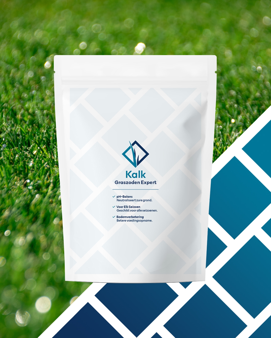 Graszoden Expert Gazonkalk strooien op gazon voor bodemverbetering